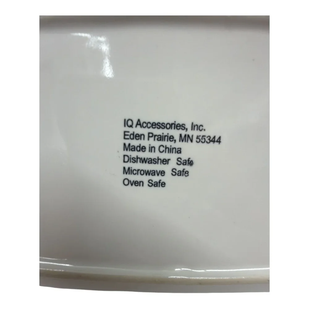 IQ Accessories Inc. White Baking Dish Vegetable EUC 9.5 x 5.75 x 1.75